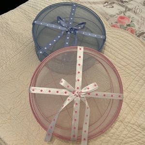 Set of two mesh storage rounds